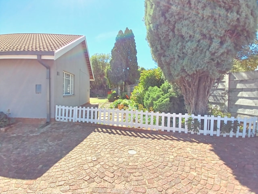 4 Bedroom Property for Sale in Vaalpark Free State